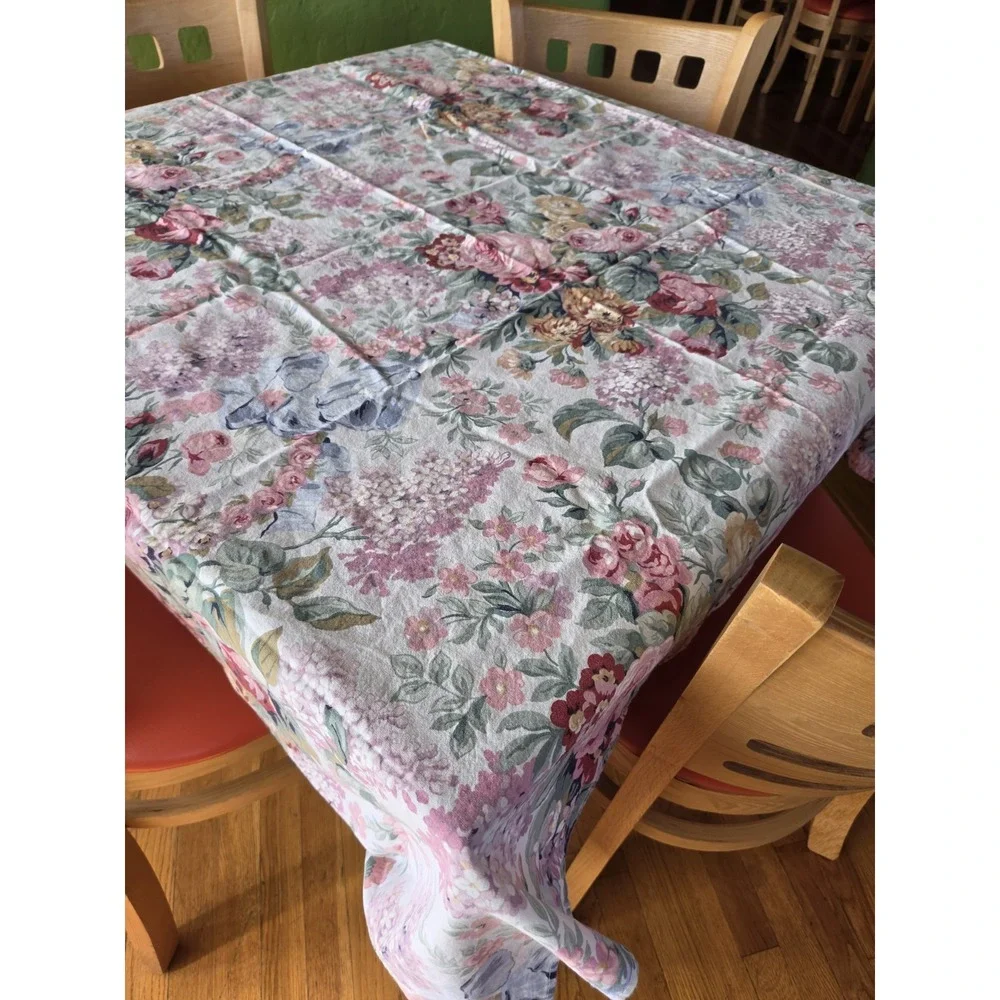 English County Tablecloth 48x67 Floral Cluster Cotton Cottage